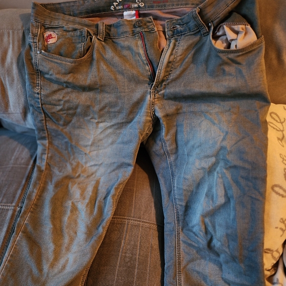 Used but good condition Parasuco jeans for men. 38x34 - Picture 2 of 3